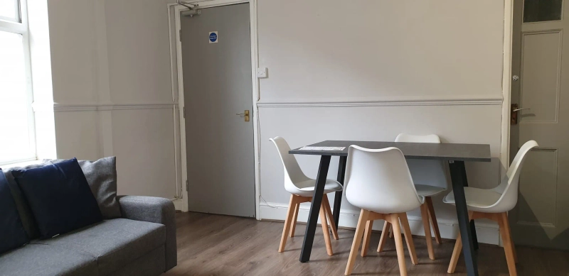 8 Rosemary Lane, LN2 5AT - 3 BED - Thumbnail 9